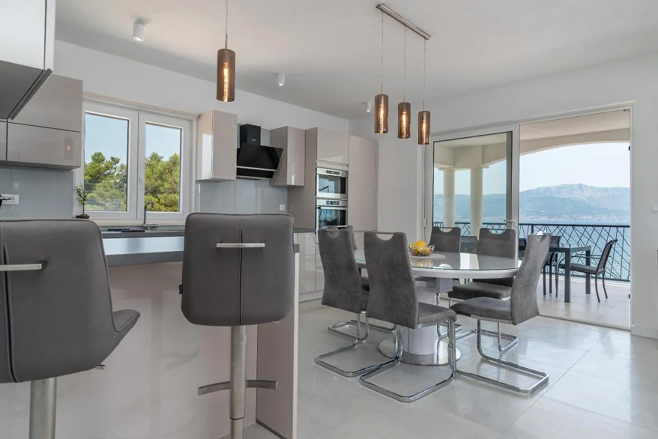 Adria Beach House - Lavendar Slatine 0*,