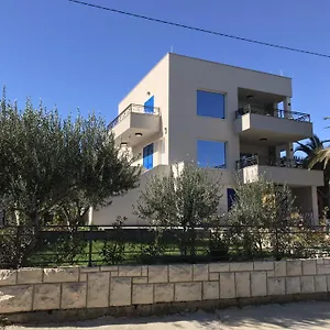  Apartament La Bomboniera